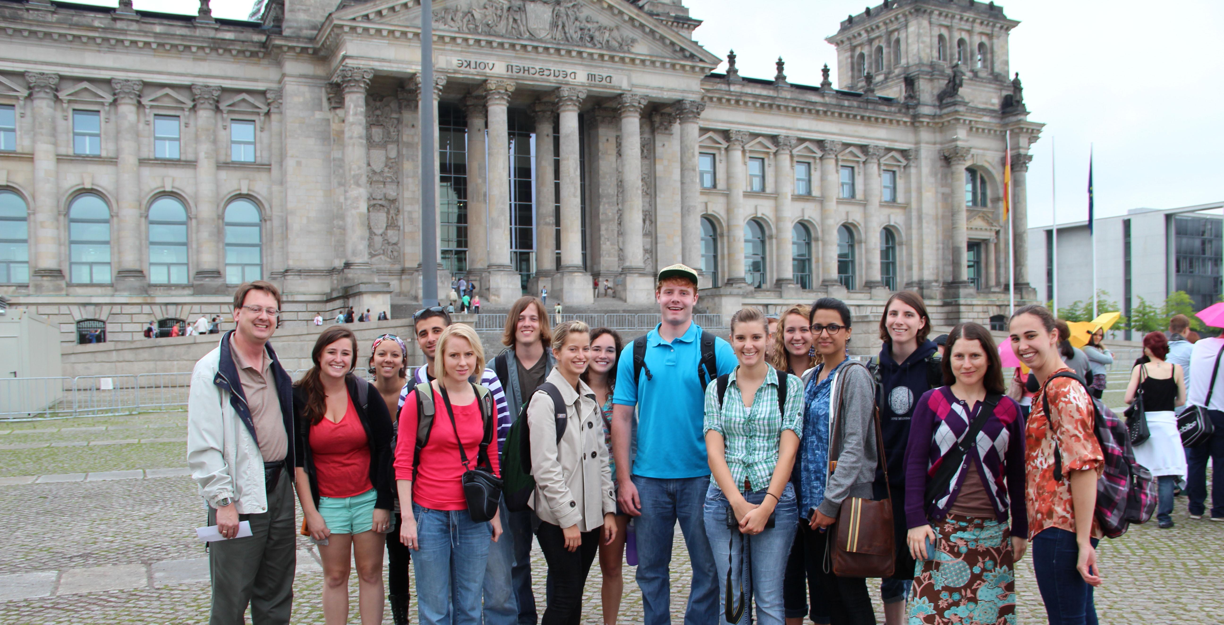 Ohio University students studying away in Germany pose at the Reichstag.