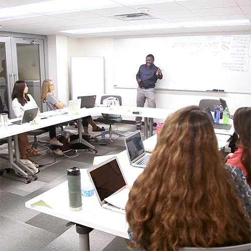 An instructional designer in the Office of Instructional Innovation works with faculty