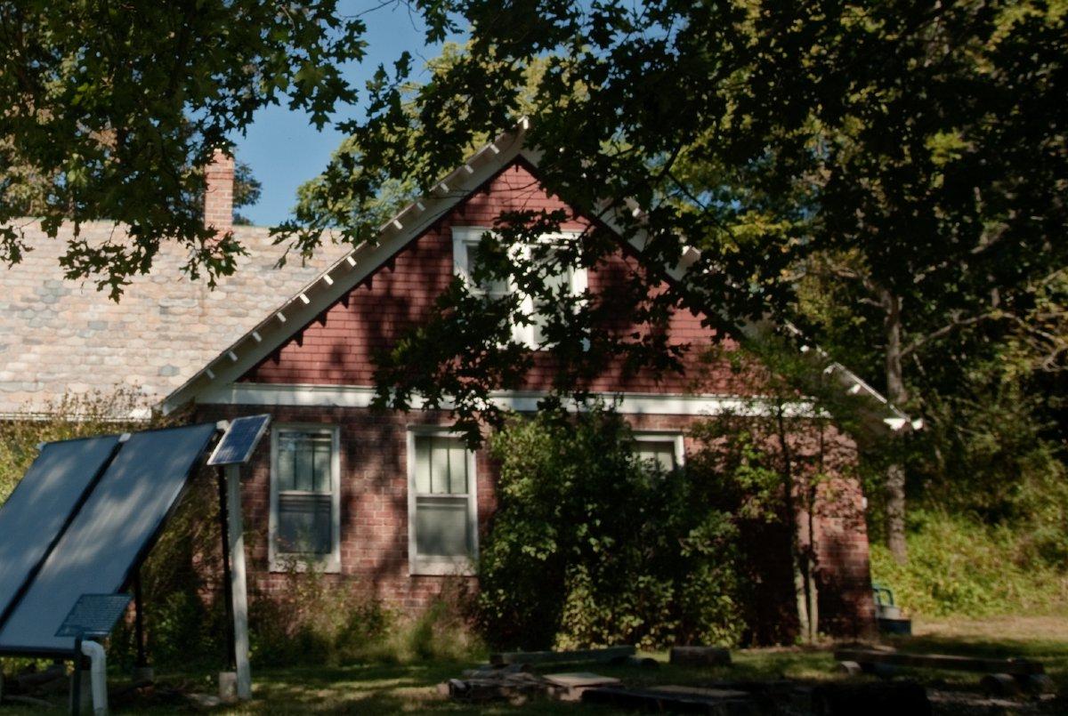 Photo of the Ohio University Ecohouse